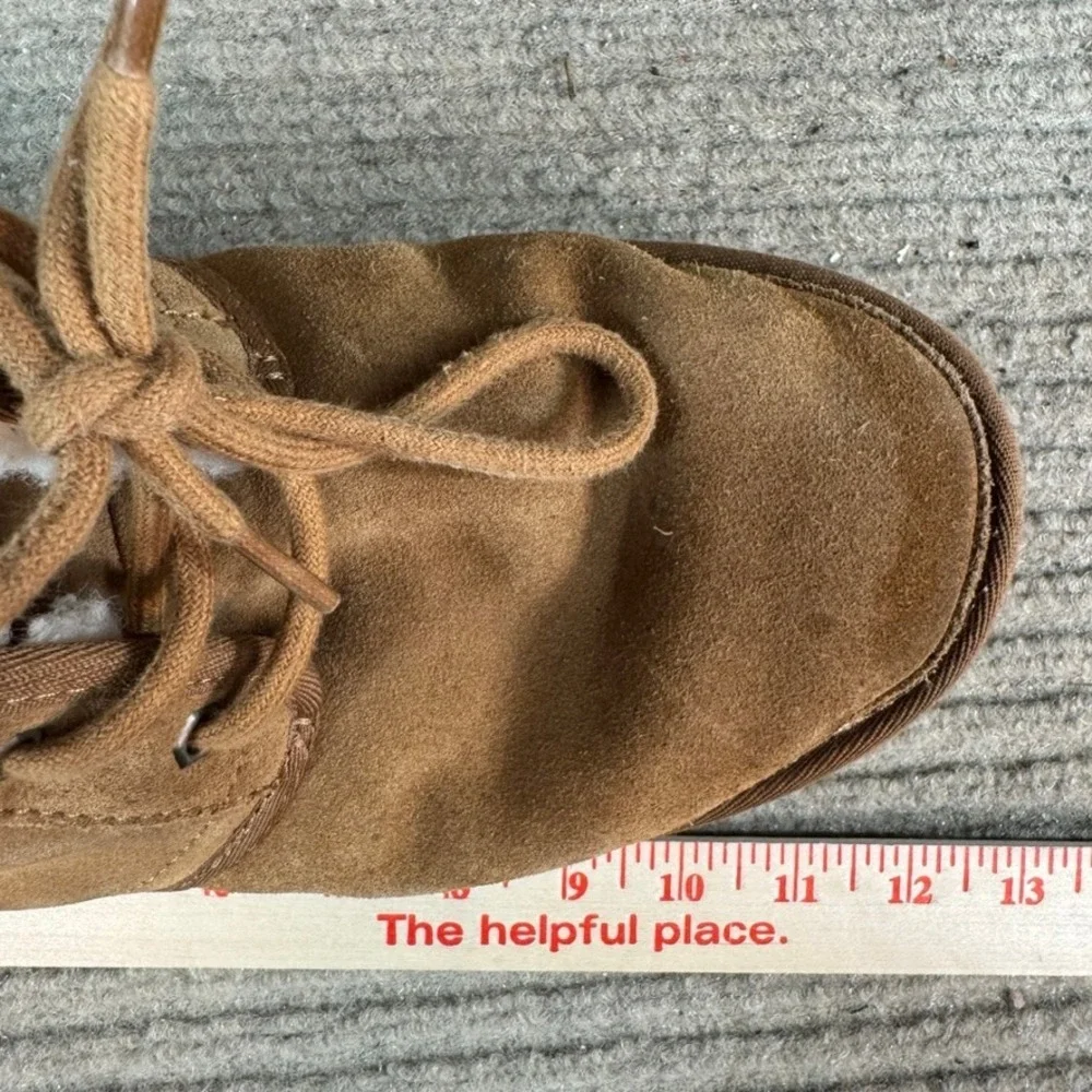 UGG cushioning neumel durable